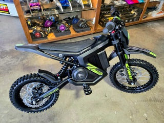 Emoto-X Rawrr Mantis Upgraded foot Pegs