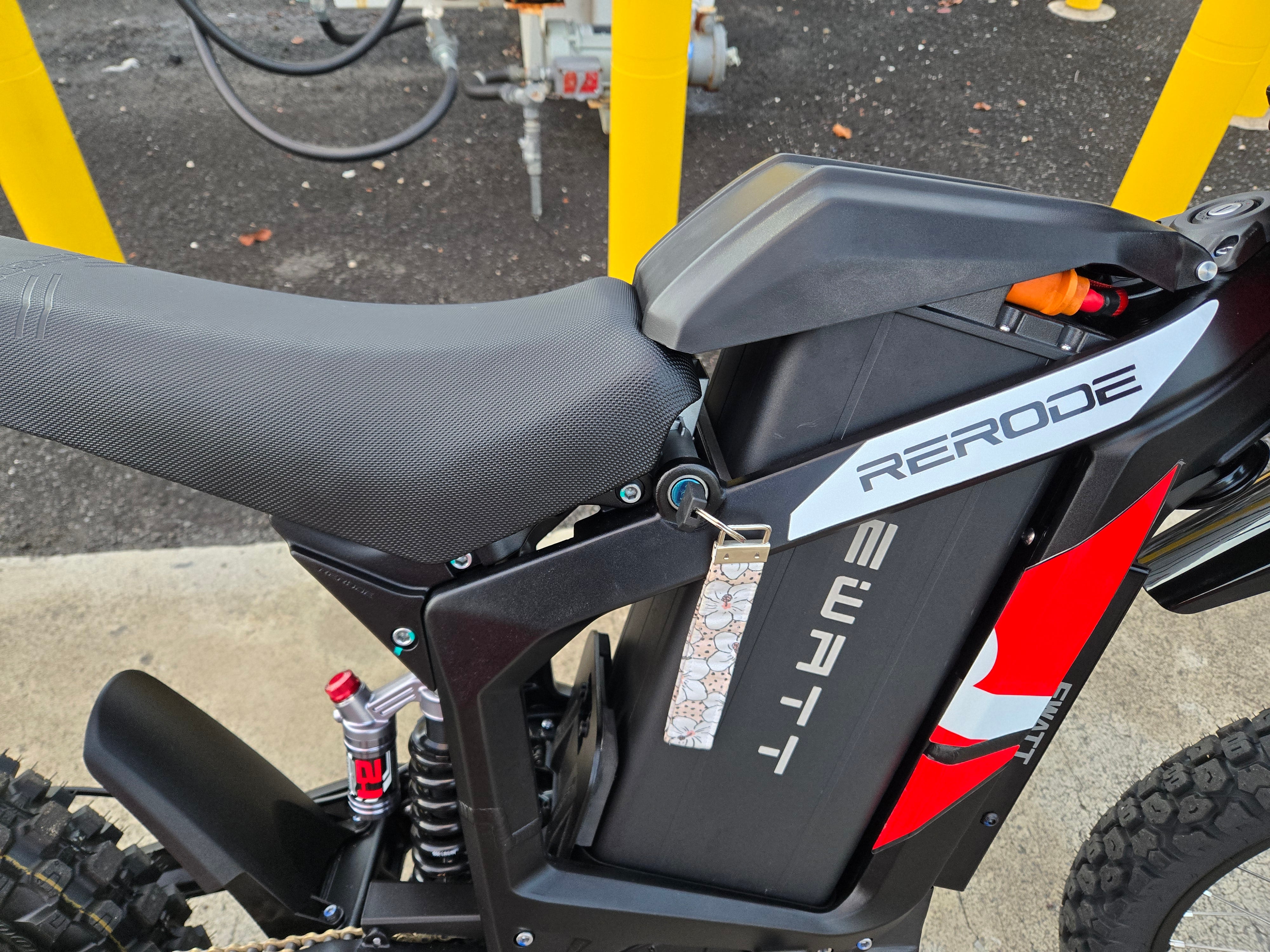 Emoto-X Rerode R1 Battery Lid Latch Kit