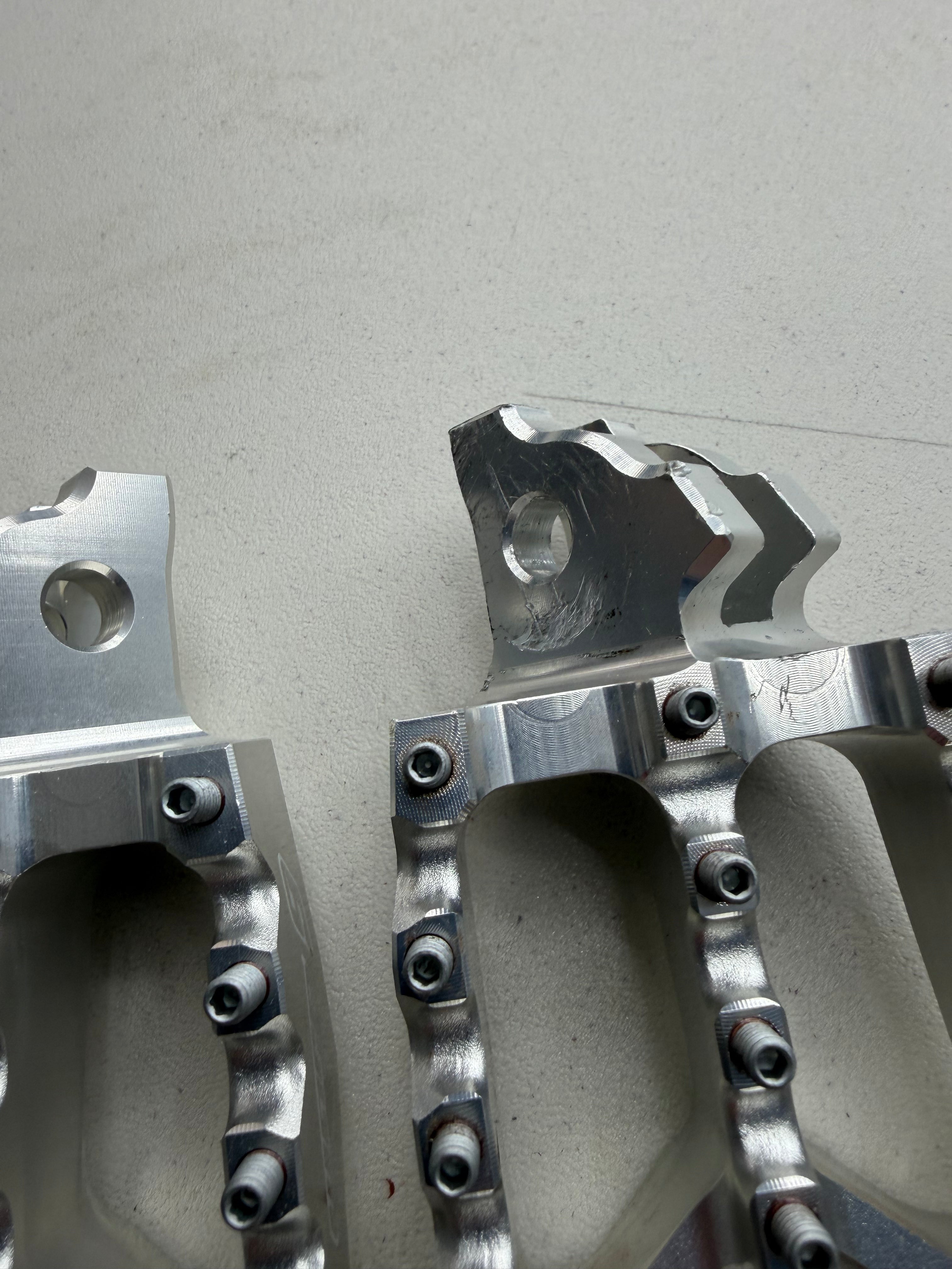 Return, Warp 9 Talaria Foot pegs Multiple colors