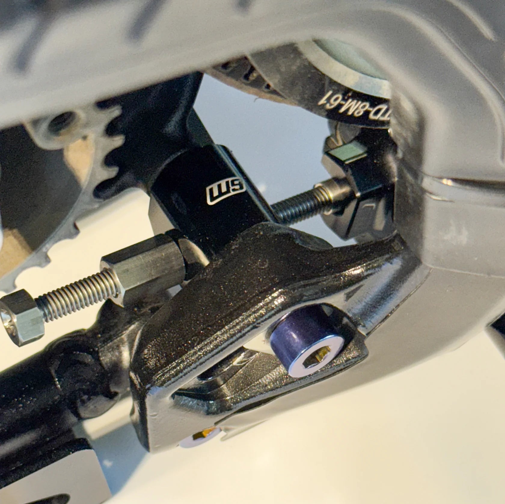 Warp 9 Ultra bee Motor Adjuster