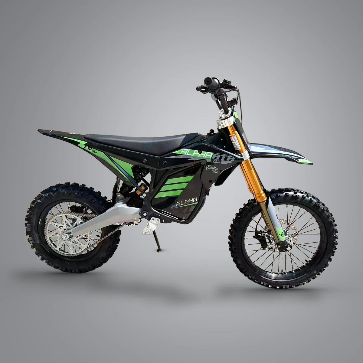ETM RTR Alpha XL Review: 18kW, 70+ MPH Full-Size Electric Pit Bike