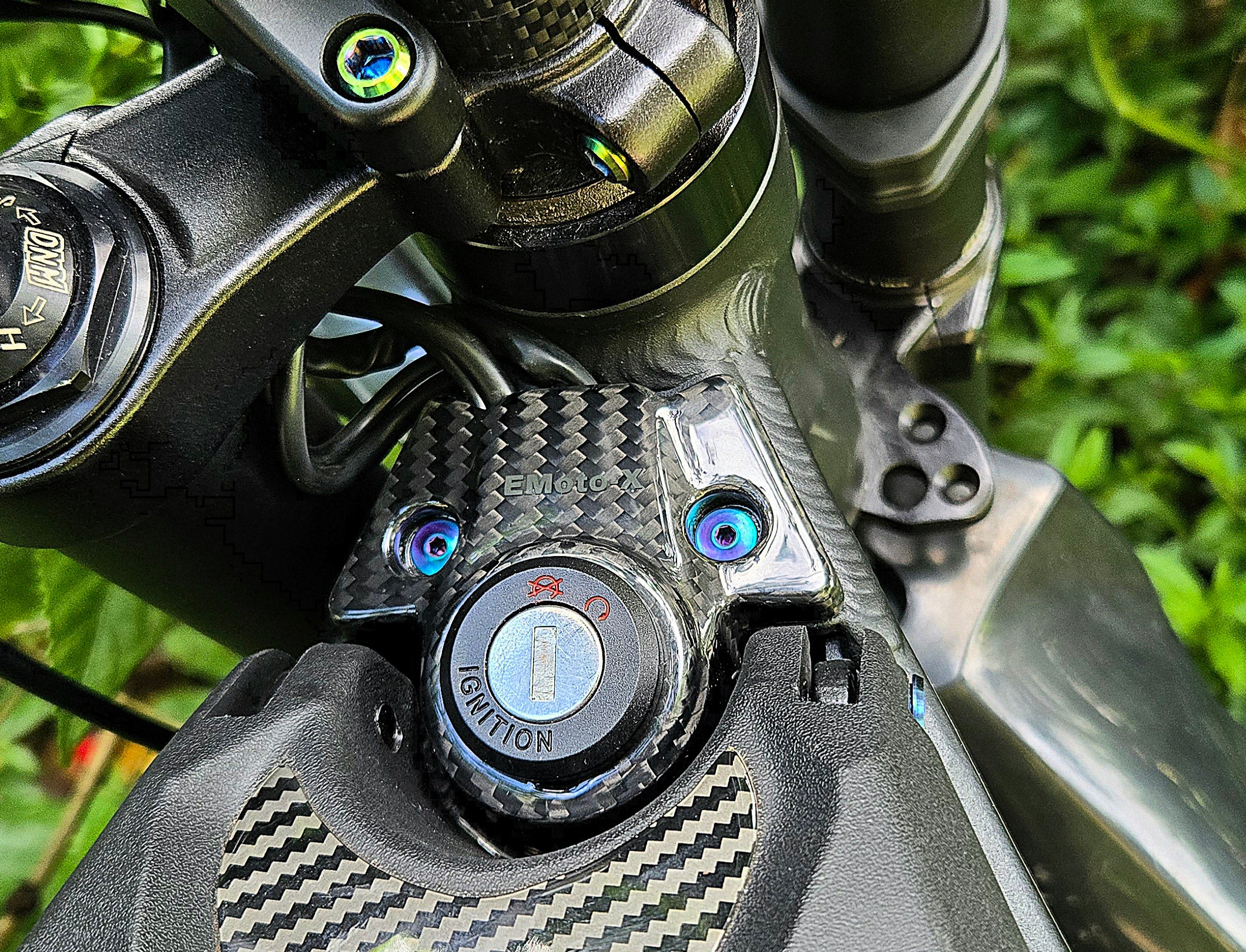 Shop EMOTO-X Parts at TB Electric | Carbon Fiber & Seat Risers