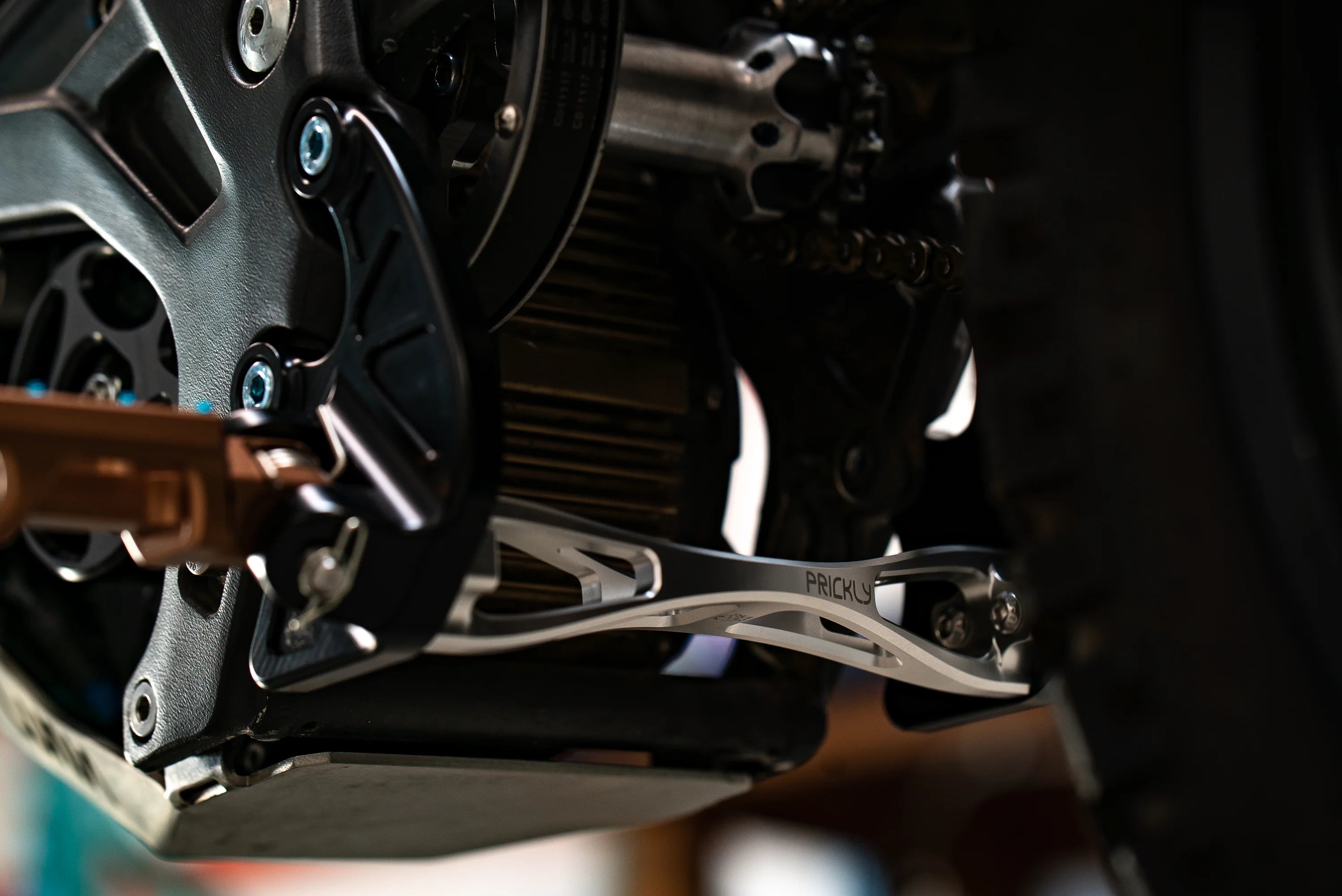 Prickly Footpeg Bracket / Surron LBX / 79 Bike / Ventus