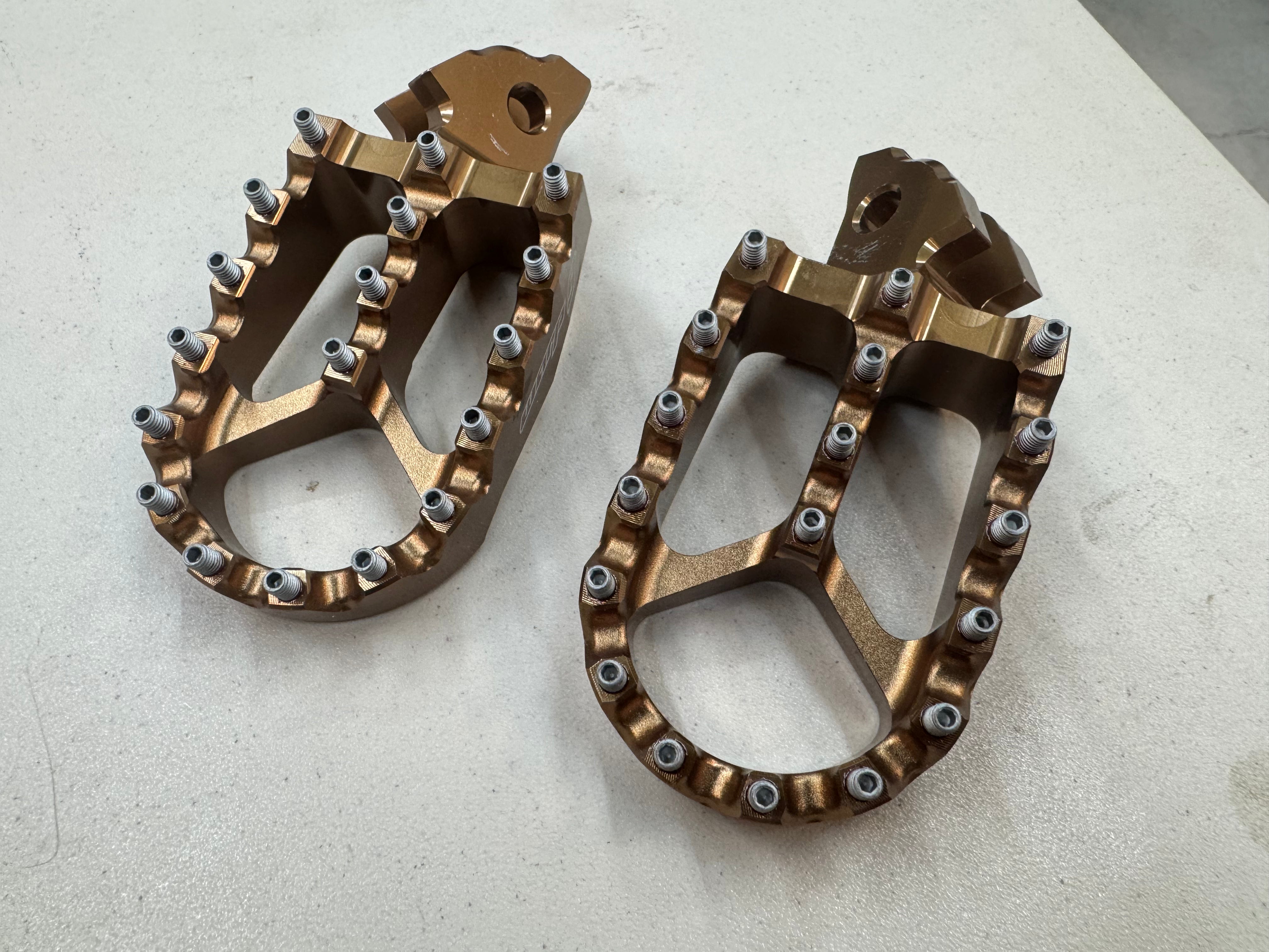 Return, Warp 9 Surron / E-Ride Pegs Magnesium