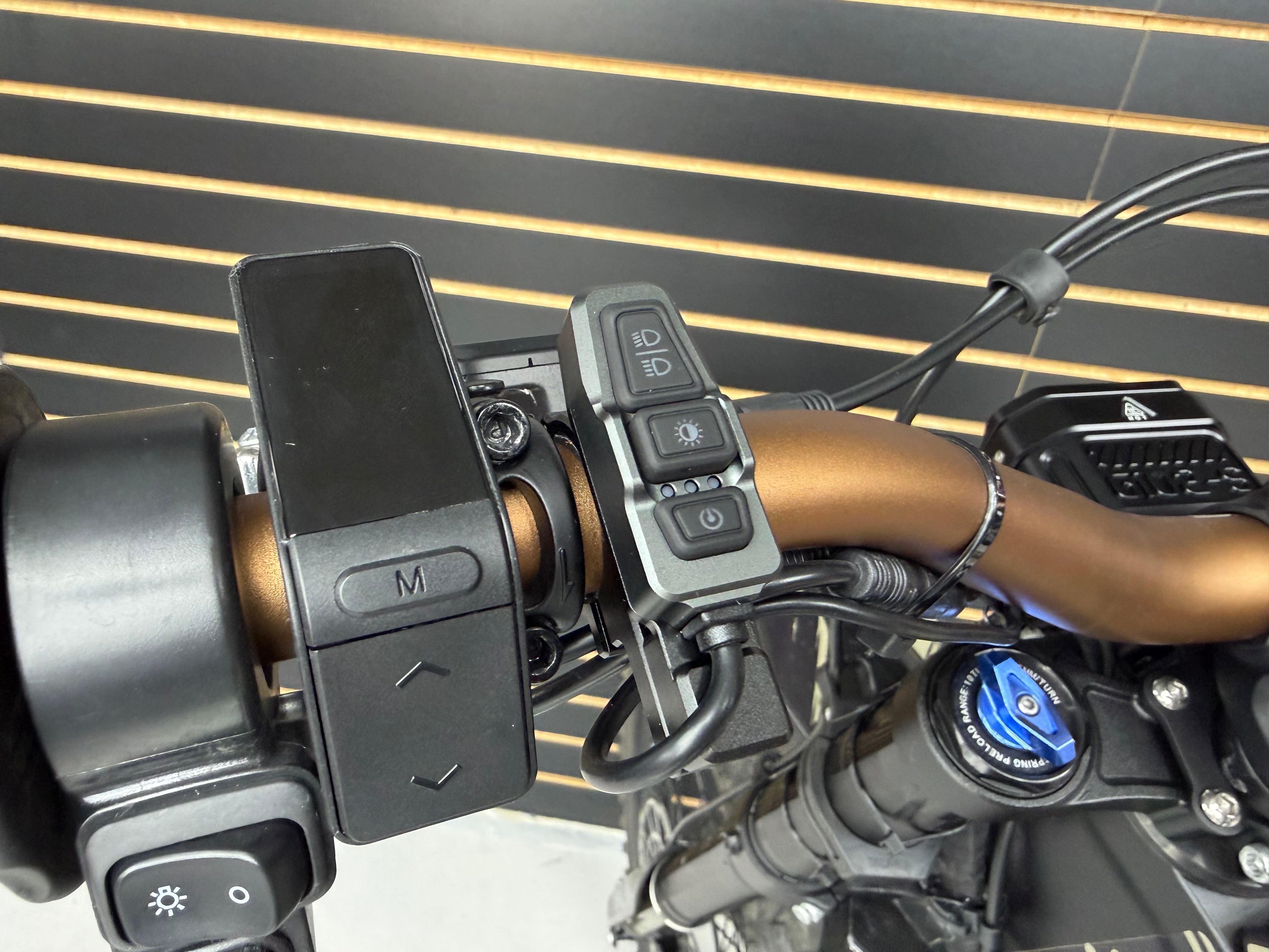 GiGigo Gi02-S Upgraded E-Moto Headlight // With Handlebar Switch