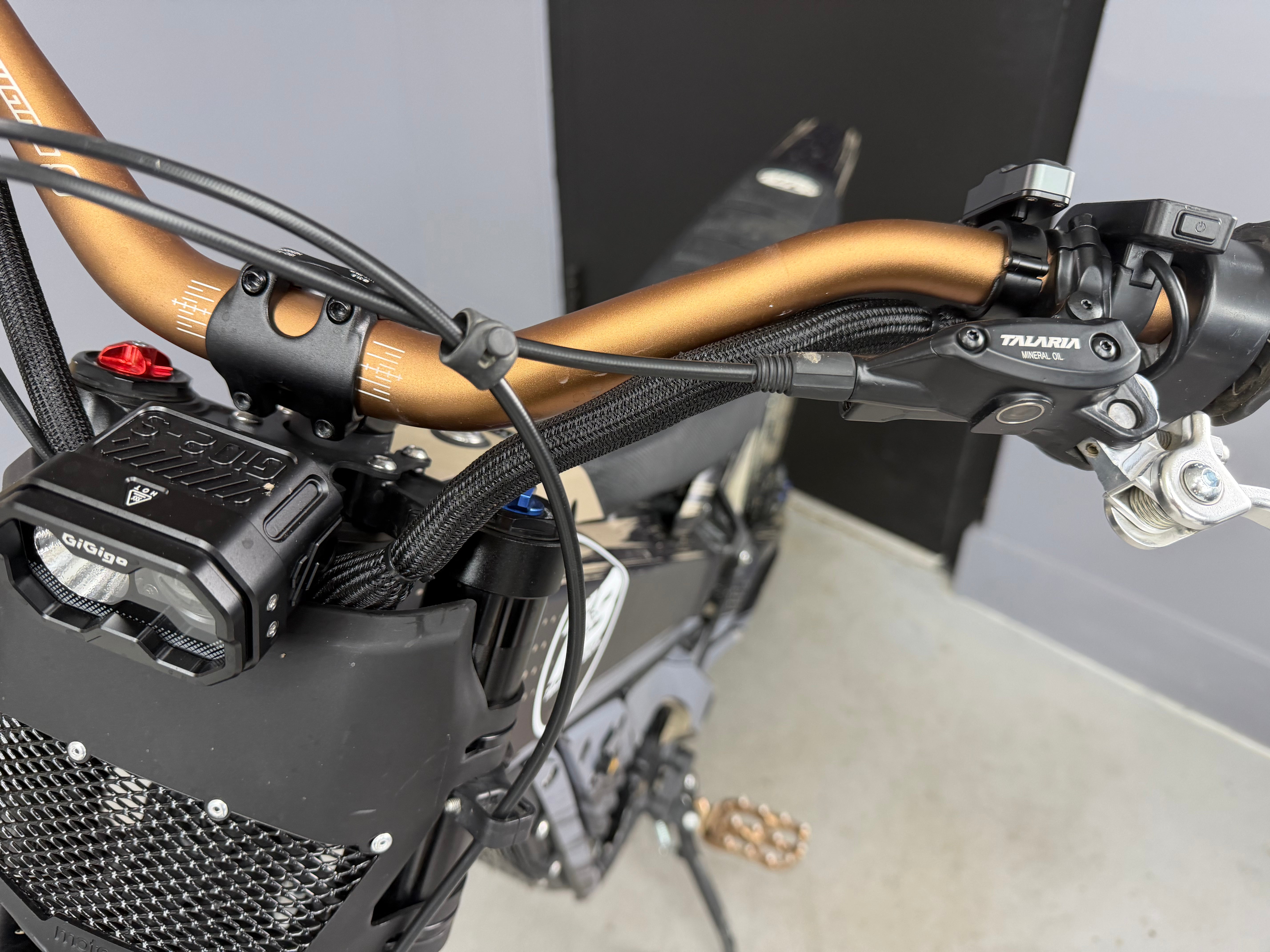 Cockpit Cleanup Kit for E-Motos and E-Bikes