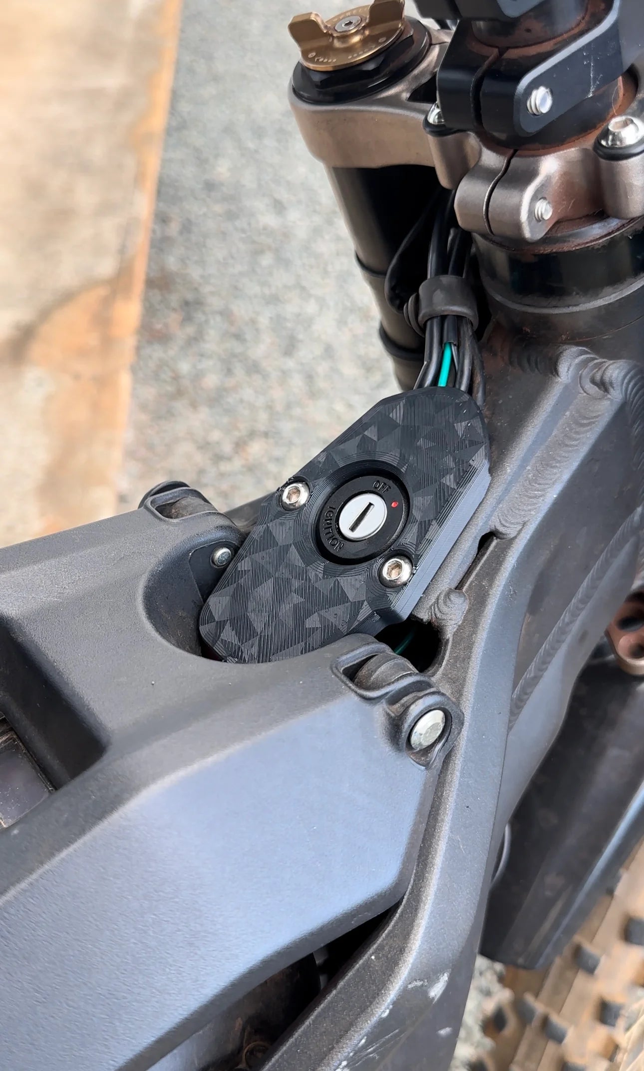 Project 9 Surron Light Bee Airtag Concealer