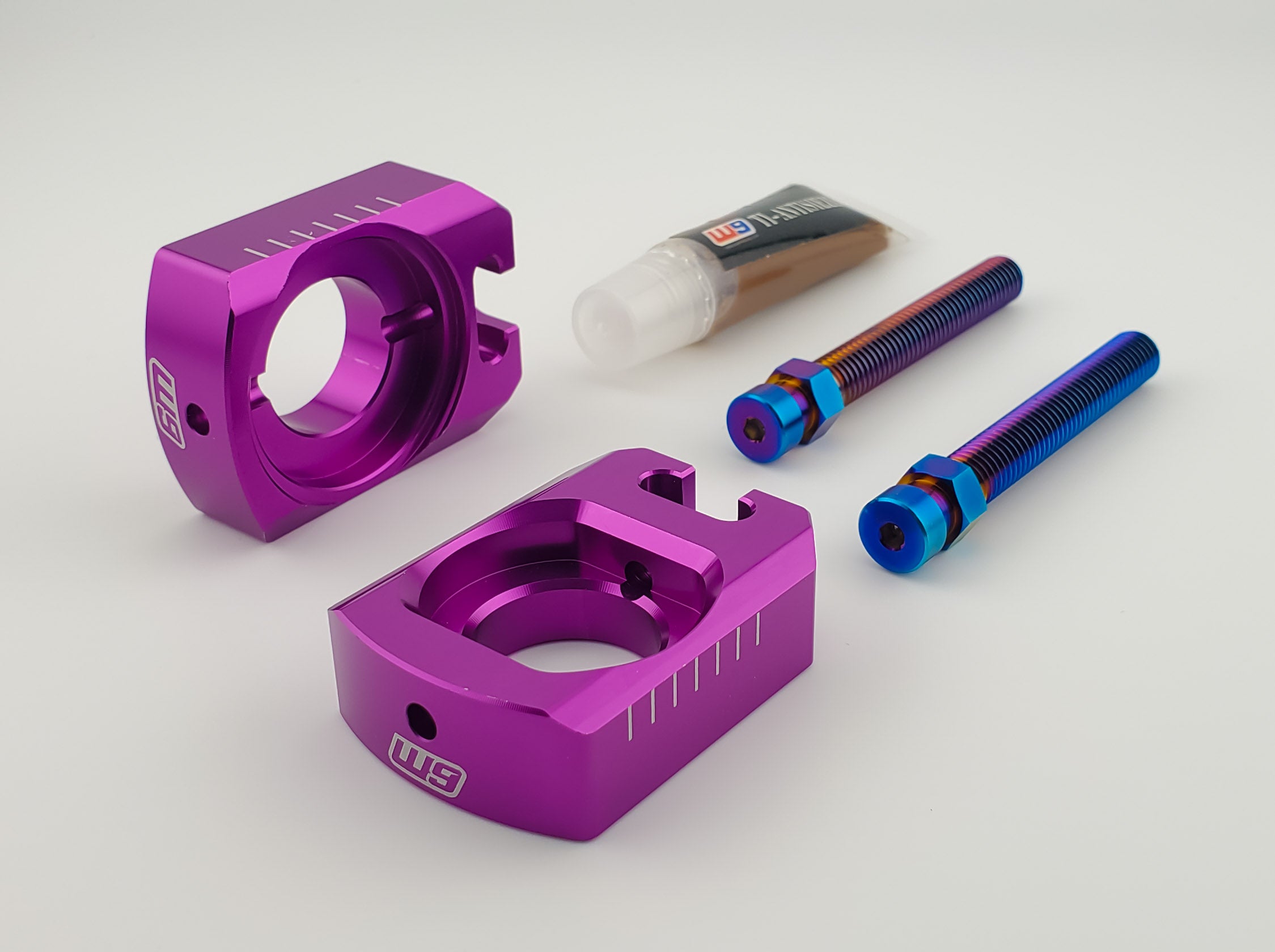 Warp 9 Ultra Bee Axle Blocks | Aluminum Keyed Axle Adjuster Set