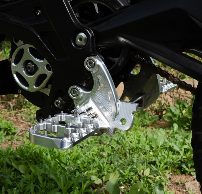 Prickly Footpeg Bracket / Surron LBX / 79 Bike / Ventus