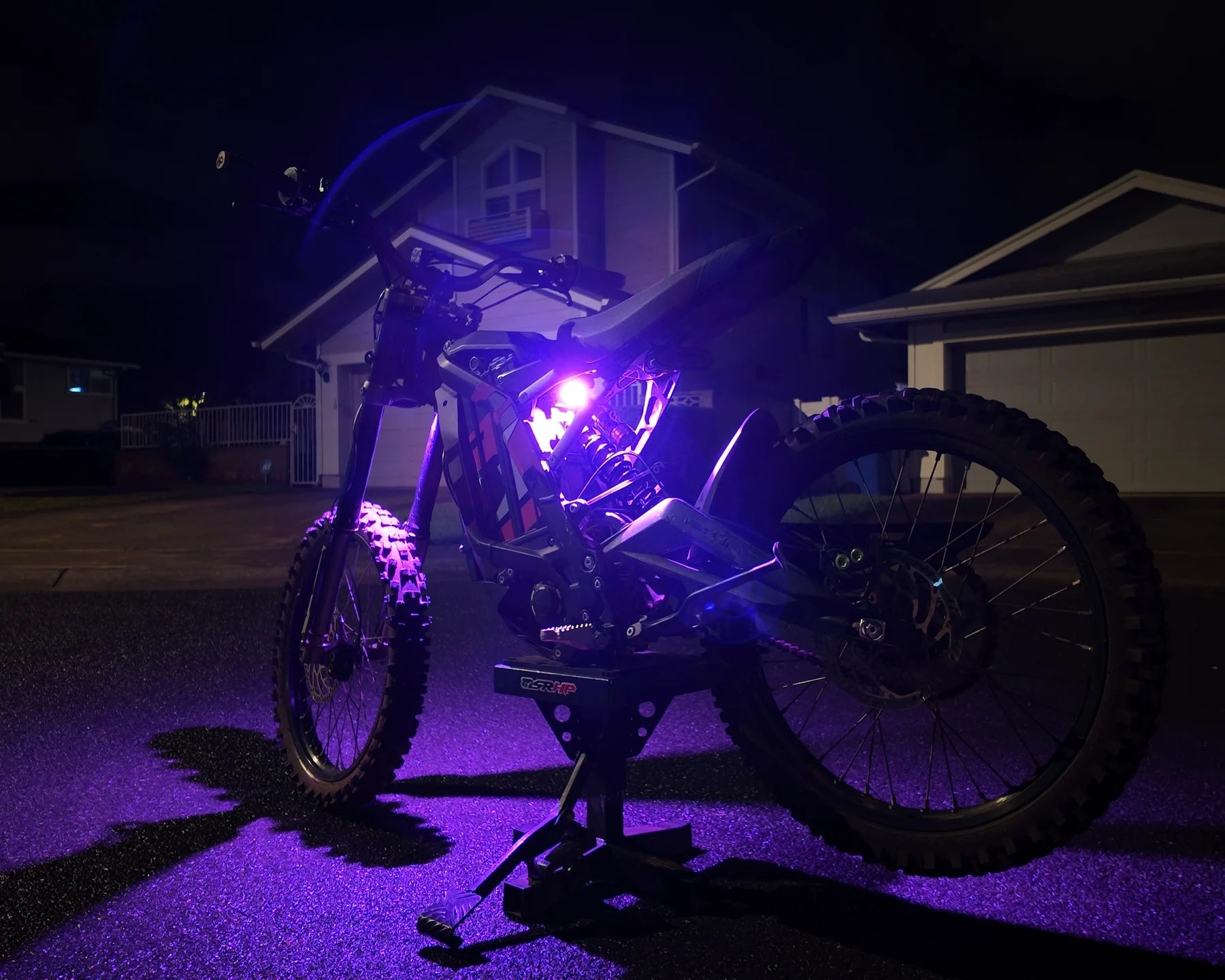 Project 9 "HyperGlow" - Under Glow kit for E-Ride Pro