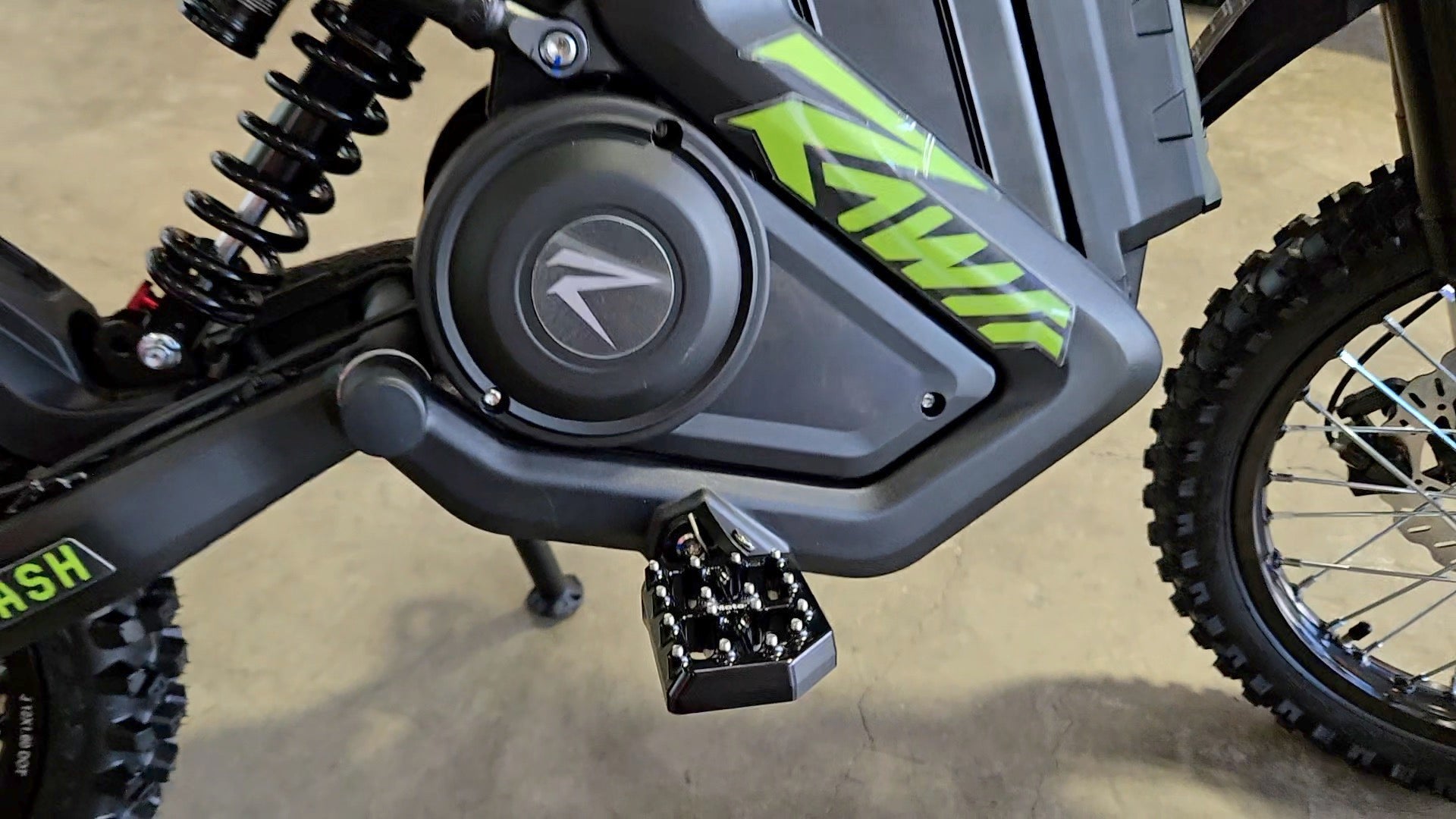 Emoto-X Rawrr Mantis Upgraded foot Pegs